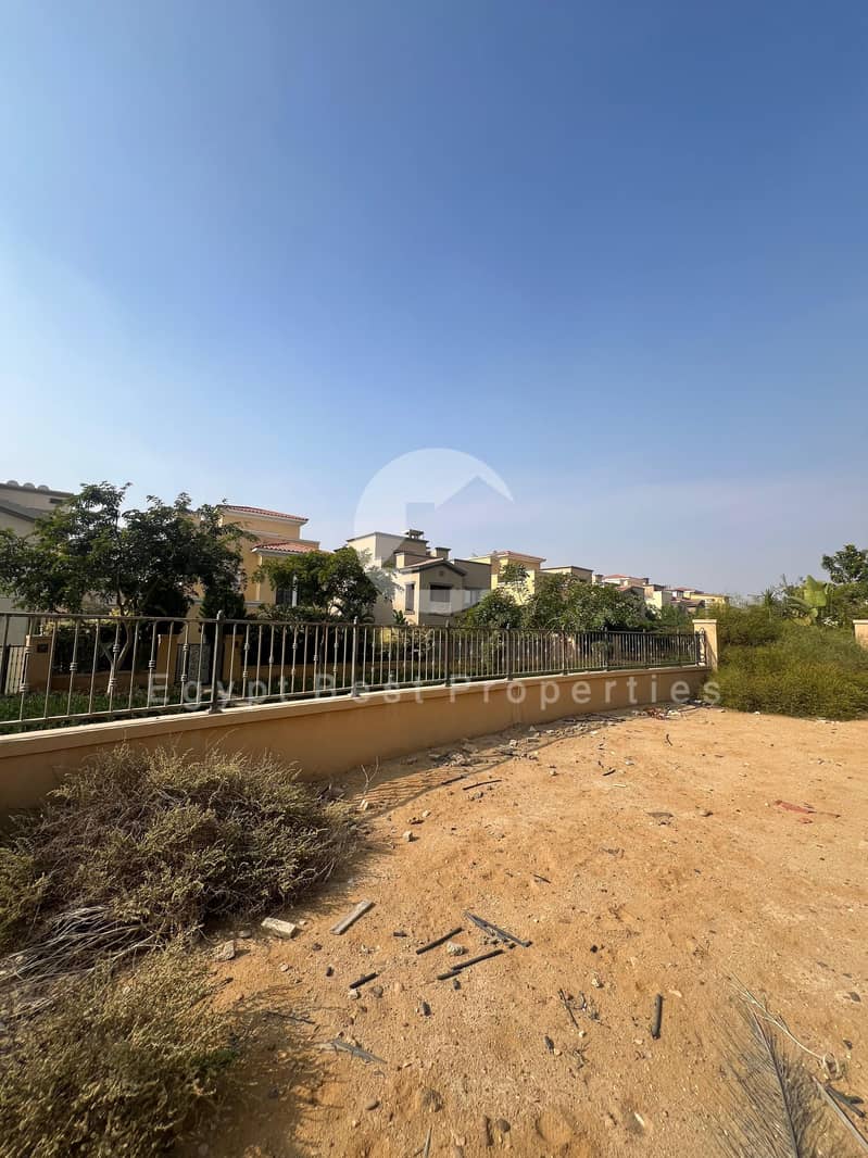 11 d40f795f-8e41-4fbf-a527-16ddc7ef570b. jpeg