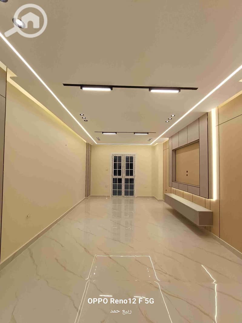 1000665700. jpg 1000665700. jpg