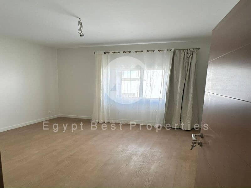 4 408ce29c-5af1-4b23-9799-ccc710ea0381. jpg