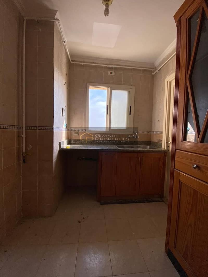 9 aacb9073-4052-4702-951e-facf44dd3b71. jpg