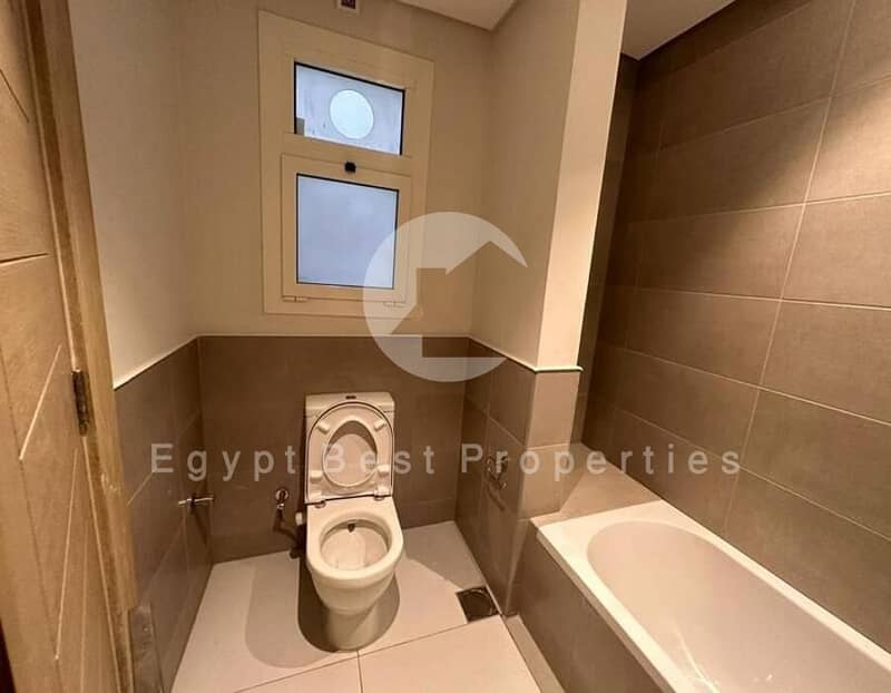 10 b0fe83cf-64ec-40ca-8688-1d8118911a87. jpg