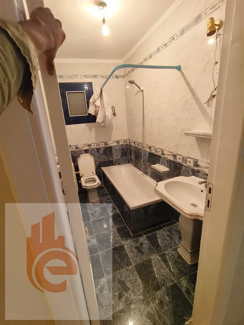 9 dc092d34-f10a-463b-ae4e-80f56b68e3ed. jpg