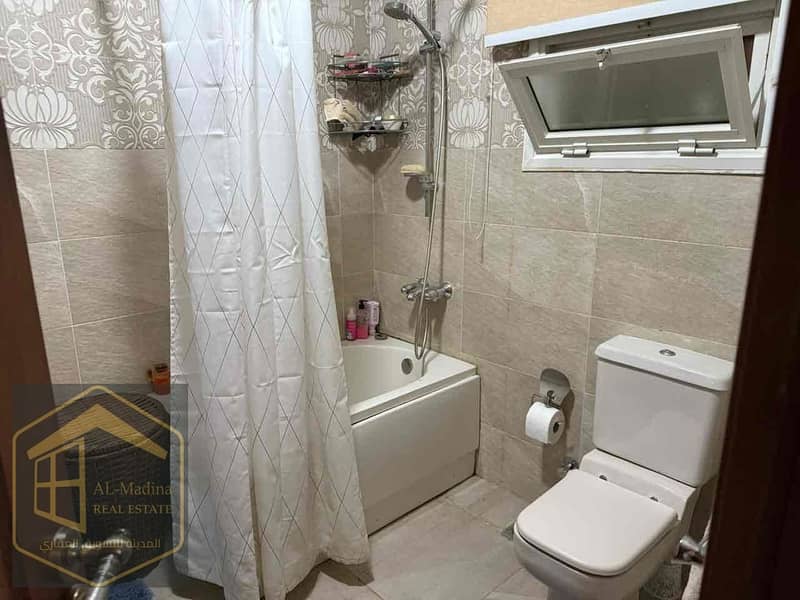 12 224539f5-a80c-458e-b6ff-eaf403cfb946. jpg