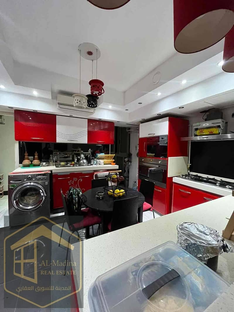 4 d2dbb568-29f2-4794-85c3-df933b8635a7. jpg