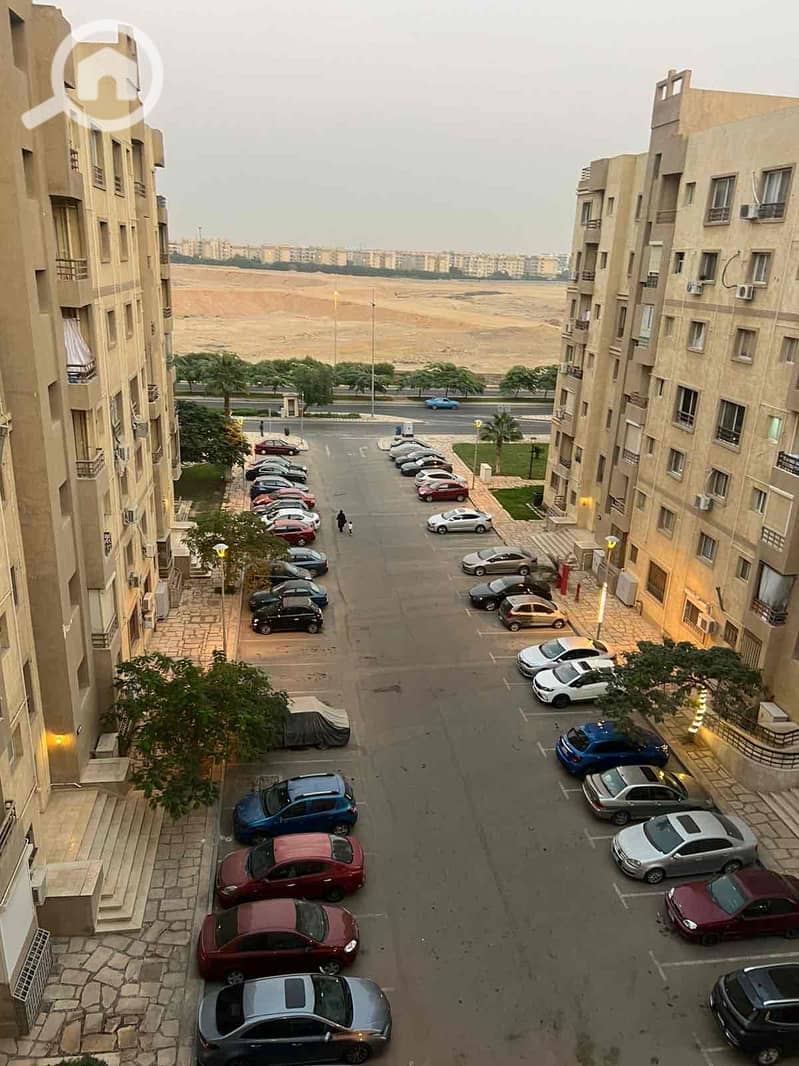 4 54c5d5eb-f9aa-421d-81b1-fa74e81bfbd4. jpg