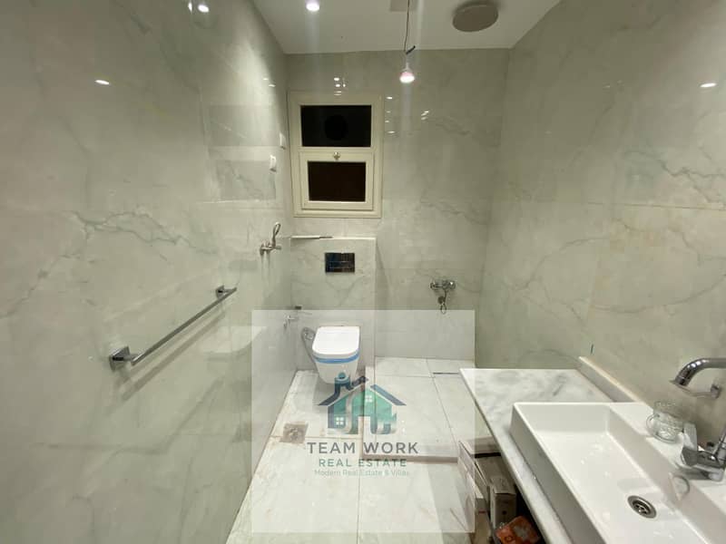 8 10f92743-428f-4890-9ab5-ec4c91100c23. jpg