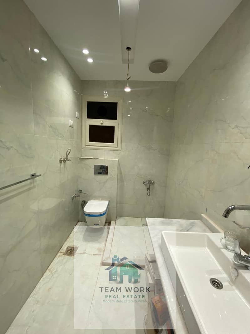 10 48caf114-1d64-4f5e-8c5b-501f915adfa5. jpg