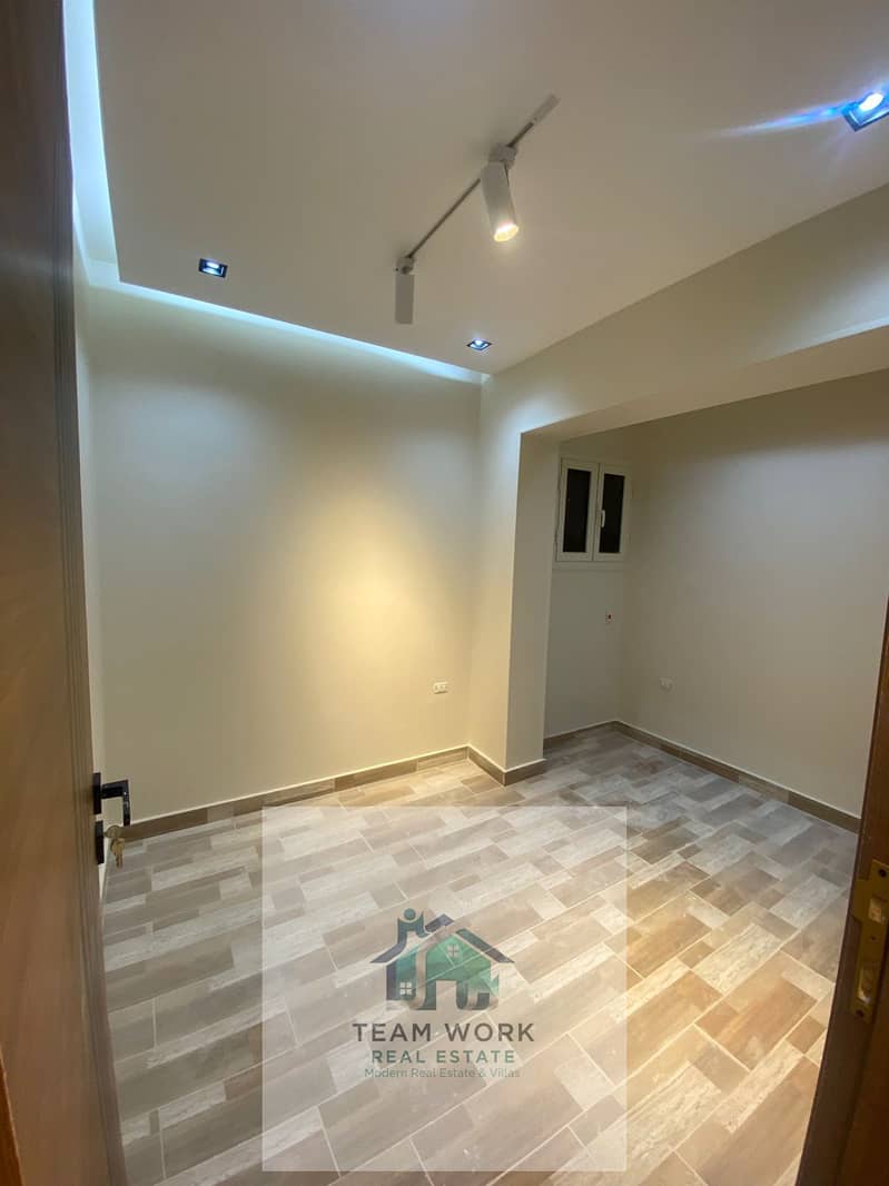 12 19323ed8-80db-405f-8b87-1a4e8d9f5f73. jpg