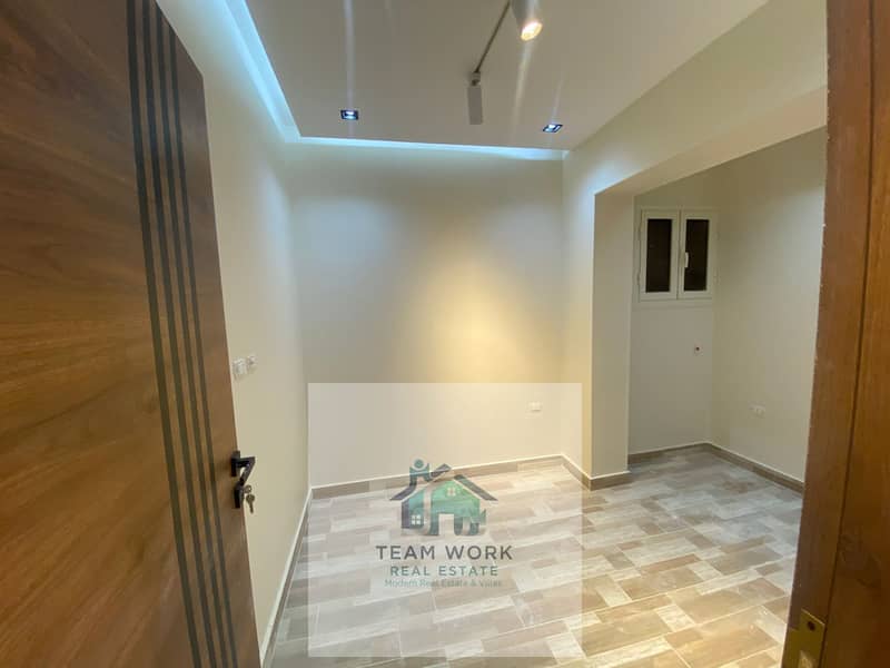 18 e495da9a-a377-4db3-9dd2-cc038294ae23. jpg