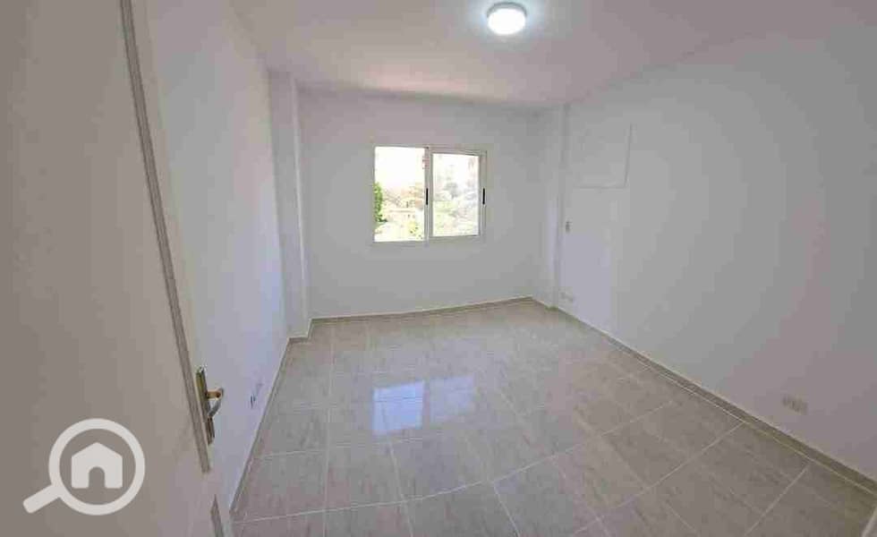 2 FB_IMG_1759590127922. jpg