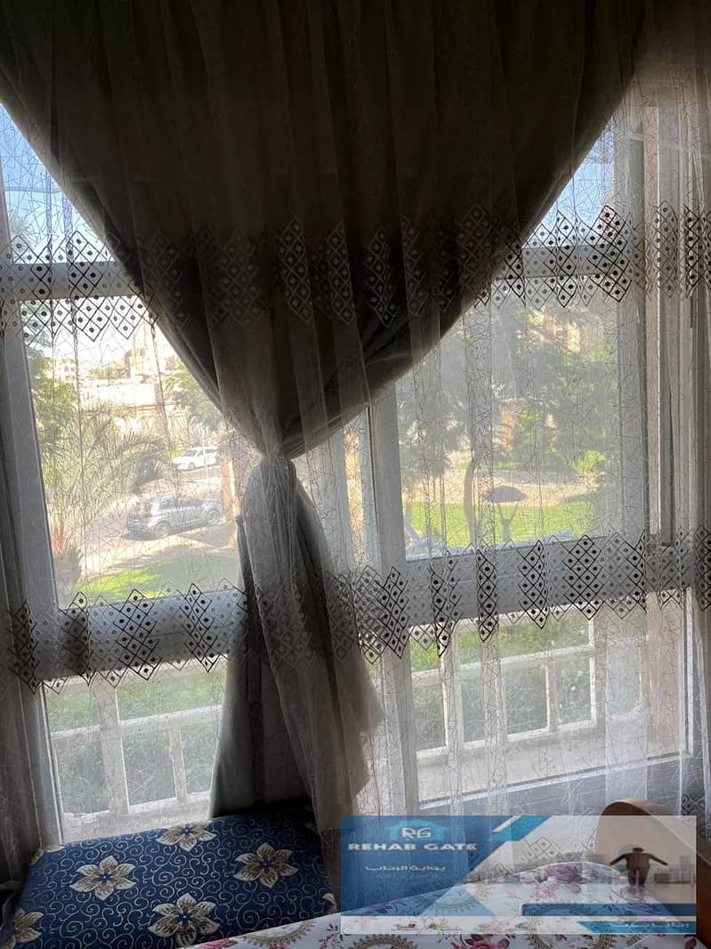 10 cfe27a60-7a75-4ad4-bd1b-72e16bf9b382. jpg