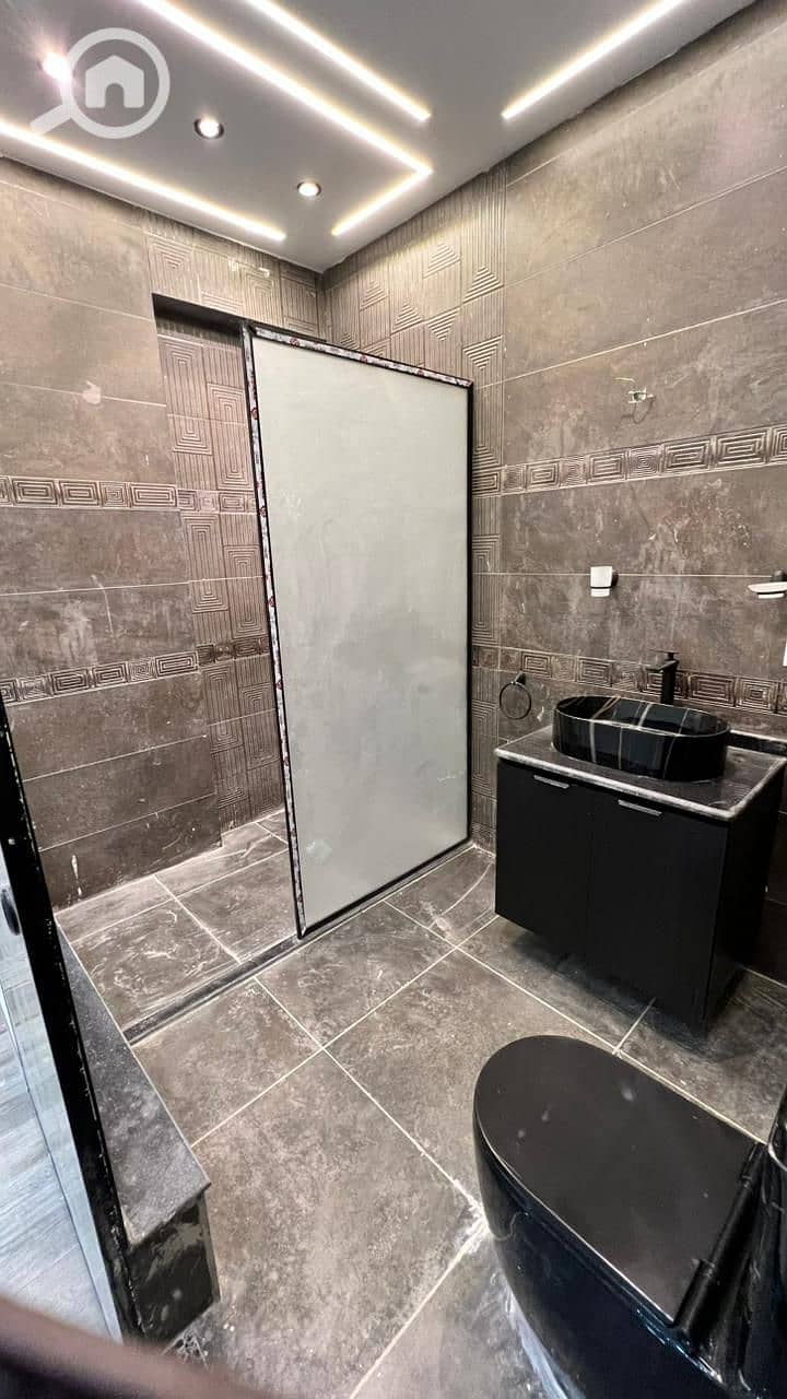 9 2803f9cf-0d5d-4eeb-a798-e6411279a0b7. jpeg