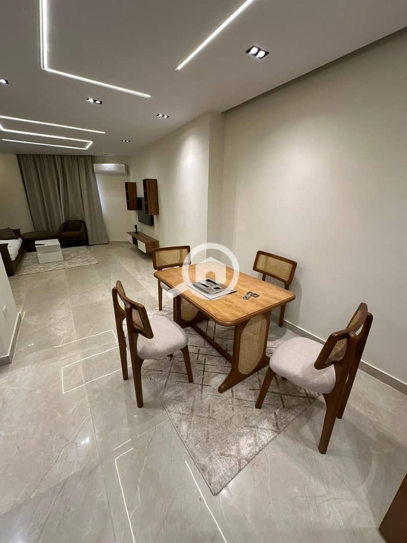 2 c76527ee-2d0e-4113-9003-9d3c18800c98. jpeg