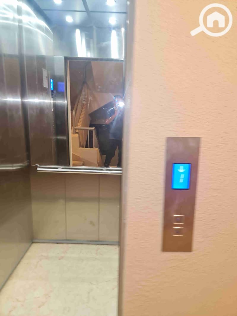 8 20251010_181946. jpg