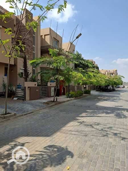 2 xWwEQ2UMMpLStJQZa08QfKk9I200vZpsrsio8jb8. jpeg