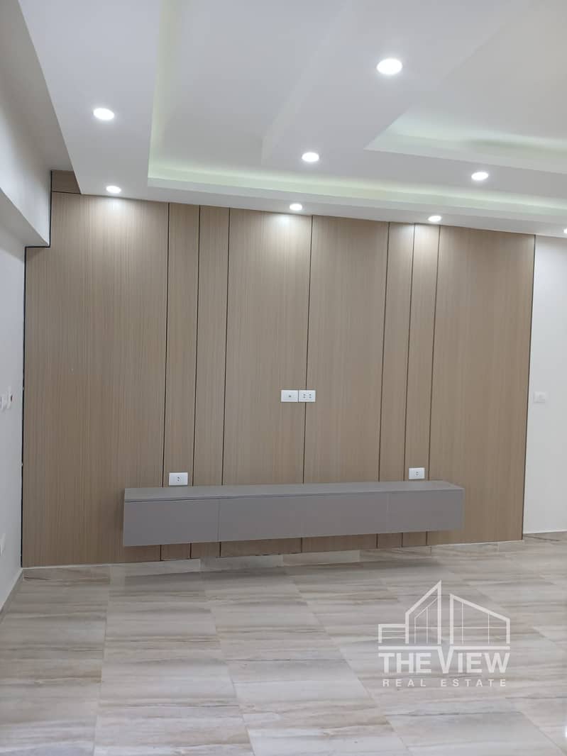 5 WhatsApp Image 2025-12-14 at 22.05. 16_d0d26a3b. jpg