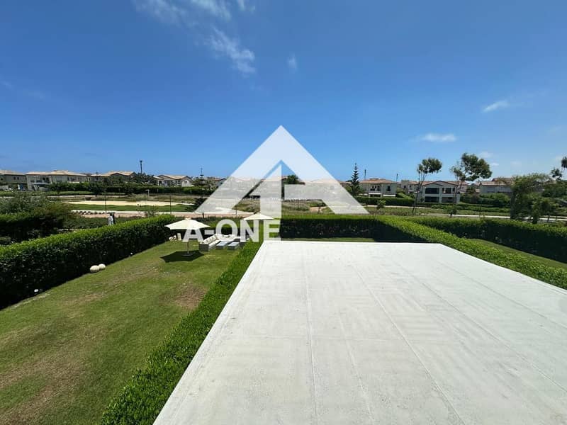 7 e0cec302-2251-4078-9f59-903f9d712ed1. jpg