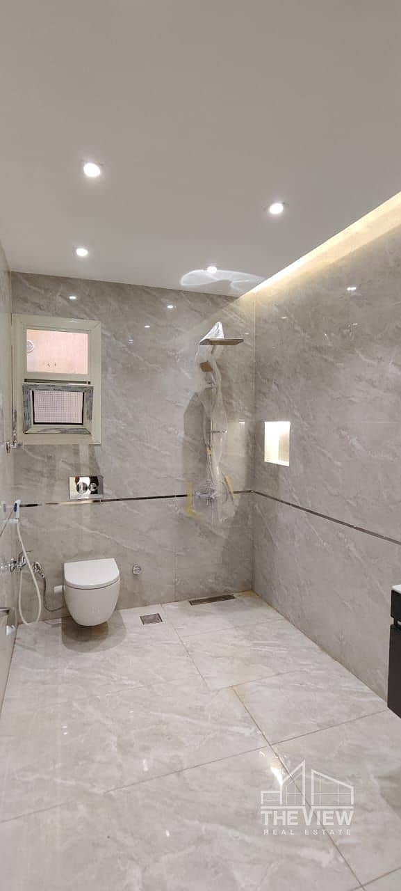 7 WhatsApp Image 2025-12-14 at 22.51. 21_dc7a871c. jpg