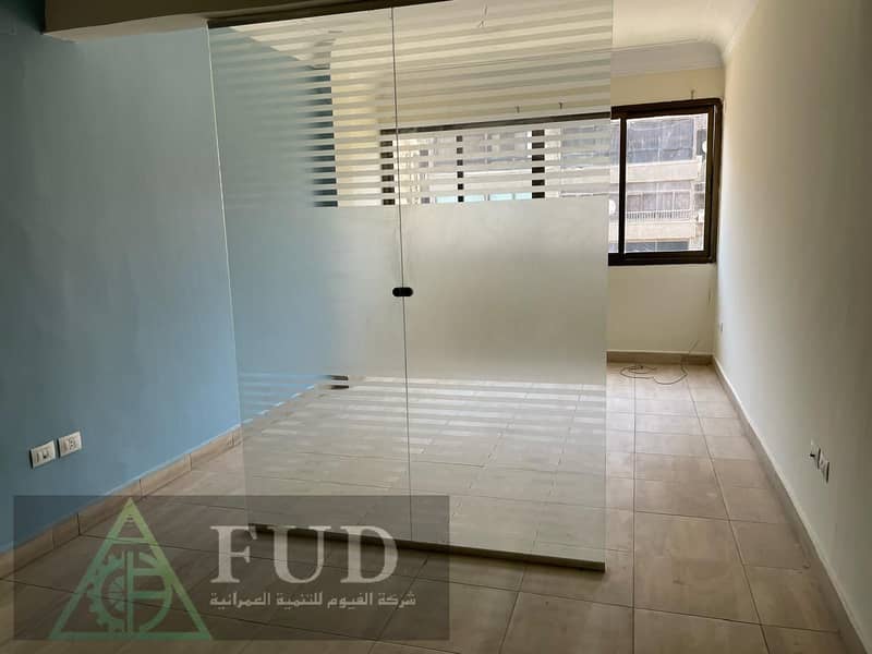 4 484b3c94-8ce3-40e3-9090-89650961f925. jpg