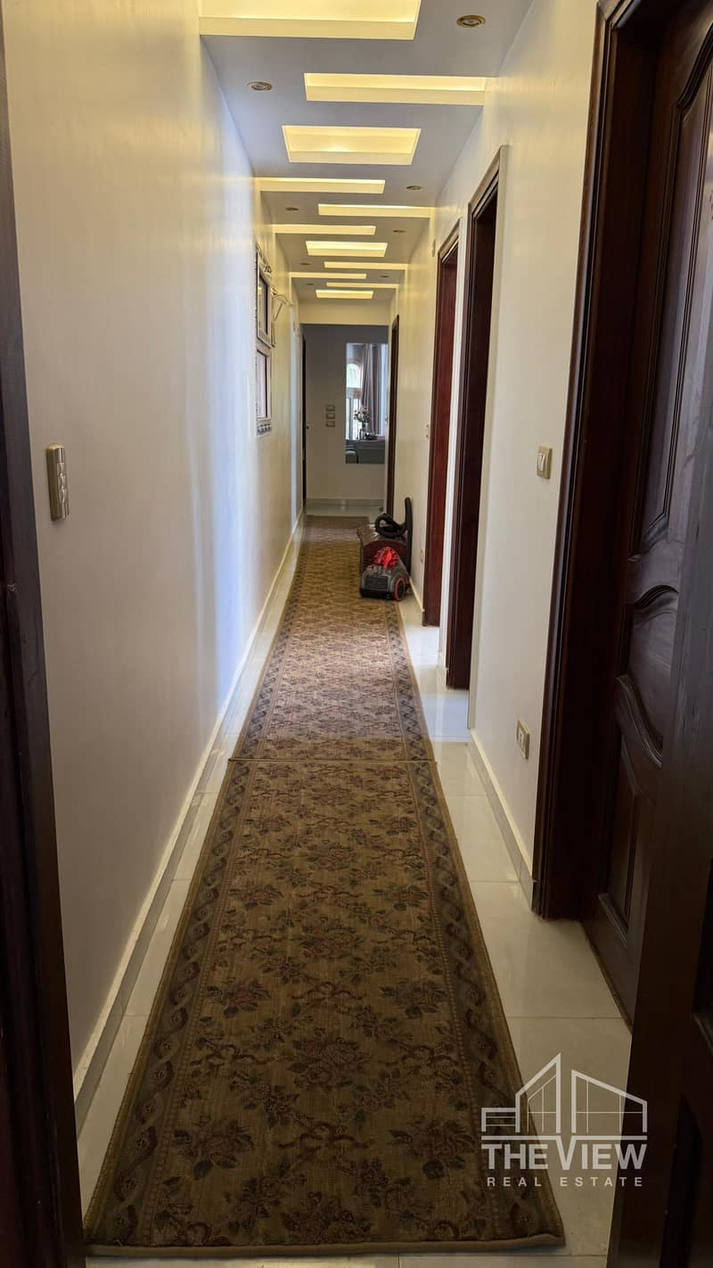 10 WhatsApp Image 2025-12-14 at 23.17. 47_895b1fbd. jpg