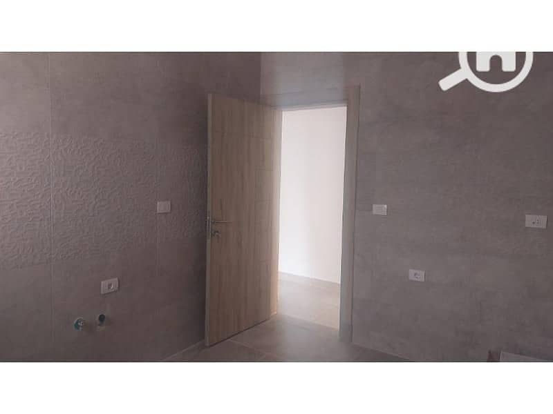 4 13791144-077a-4fec-b0b3-0b6092b5df9b. jpg