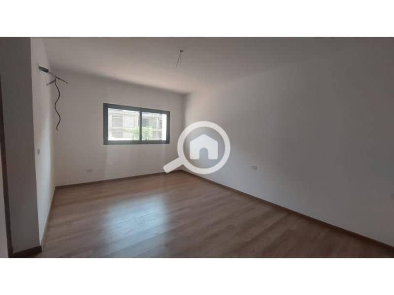 6 b683390b-4b86-48de-bcd8-49d804fec471. jpg