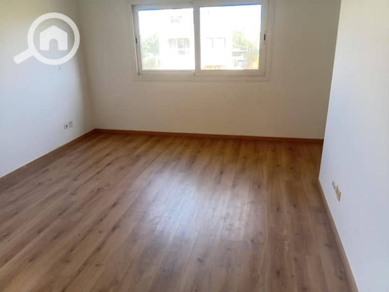 11 b31cc356-f0f0-4241-8e20-5e2598fdb83e. jpg