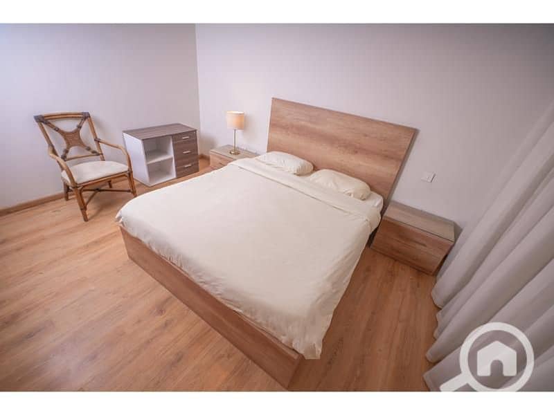 2 0074272b-12ec-4f0e-98a5-80bf9471f9c3. jpg