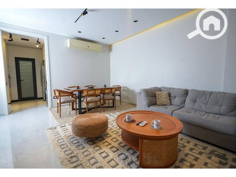 3 b8c2aeb2-3377-43bf-8a61-1bd2d0839793. jpg