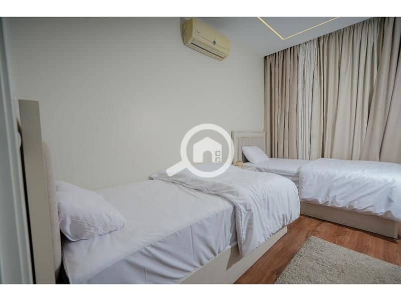 7 70532a77-a4ed-4e46-9303-8d95433f3d74. jpg