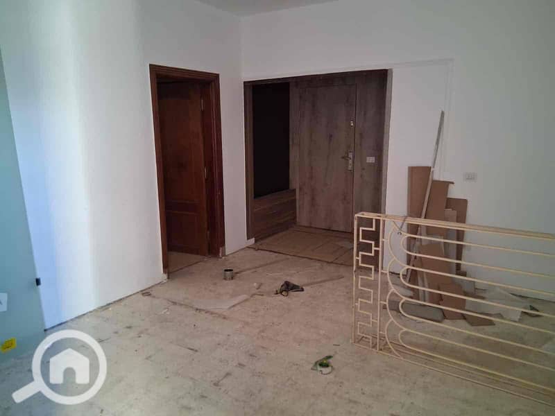 5 40277d52-8a17-4836-80ff-0d529fc8ba62. jpg