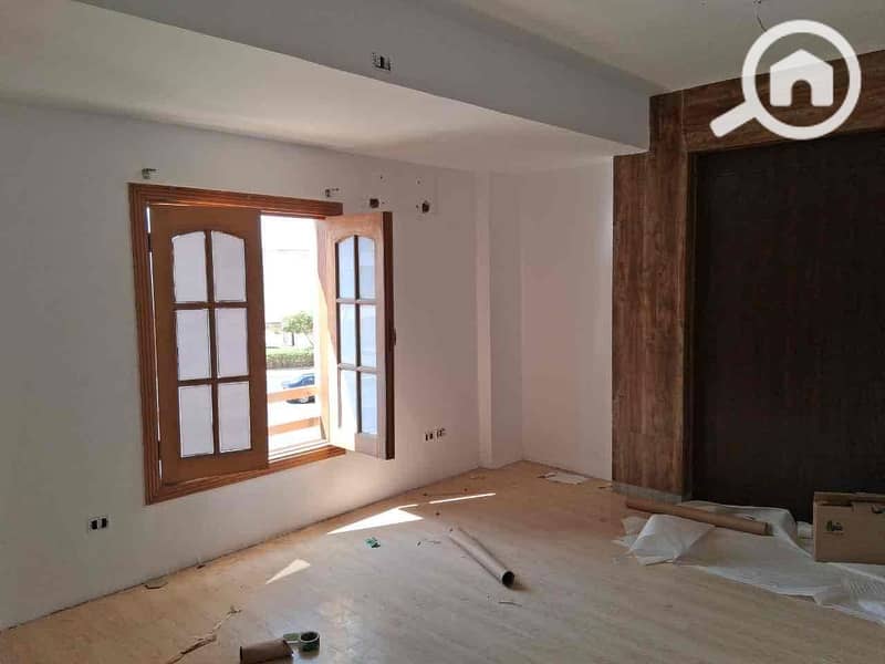 8 1c5d10c5-6906-40b5-87c9-978141c639f2. jpg