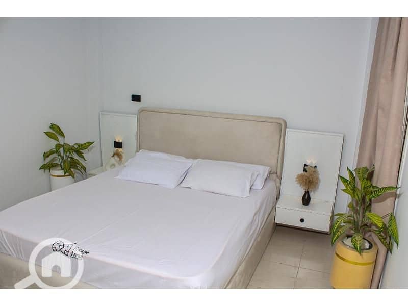 4 4e650b97-d0a9-4409-87fe-18af7c921413. jpg