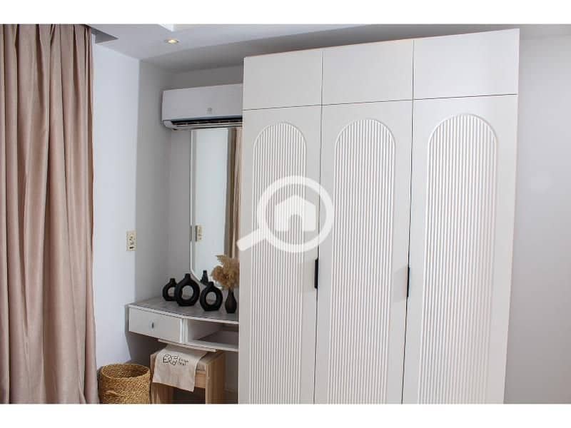 11 46046e43-faf0-45e7-8c21-b836d8dbe788. jpg