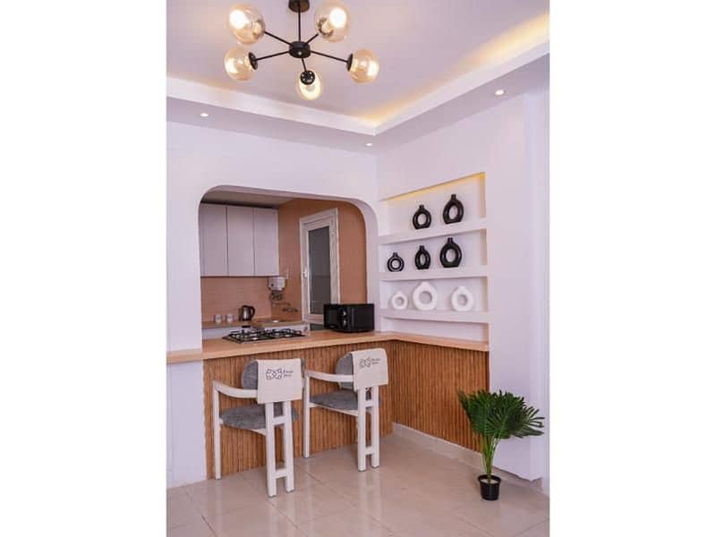 12 e8fc2a53-73b9-4fa6-adac-950b3398455c. jpg