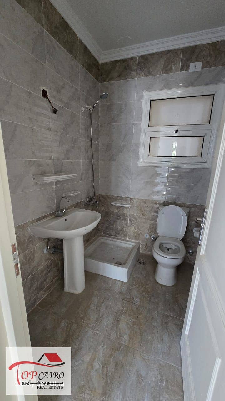 4 513e4b4e-f3e6-463a-918b-1f25e1d12bb2. jpeg