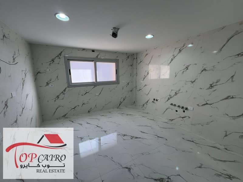 10 553c45c5-ca7c-46c1-a411-7097f07fefea. jpeg