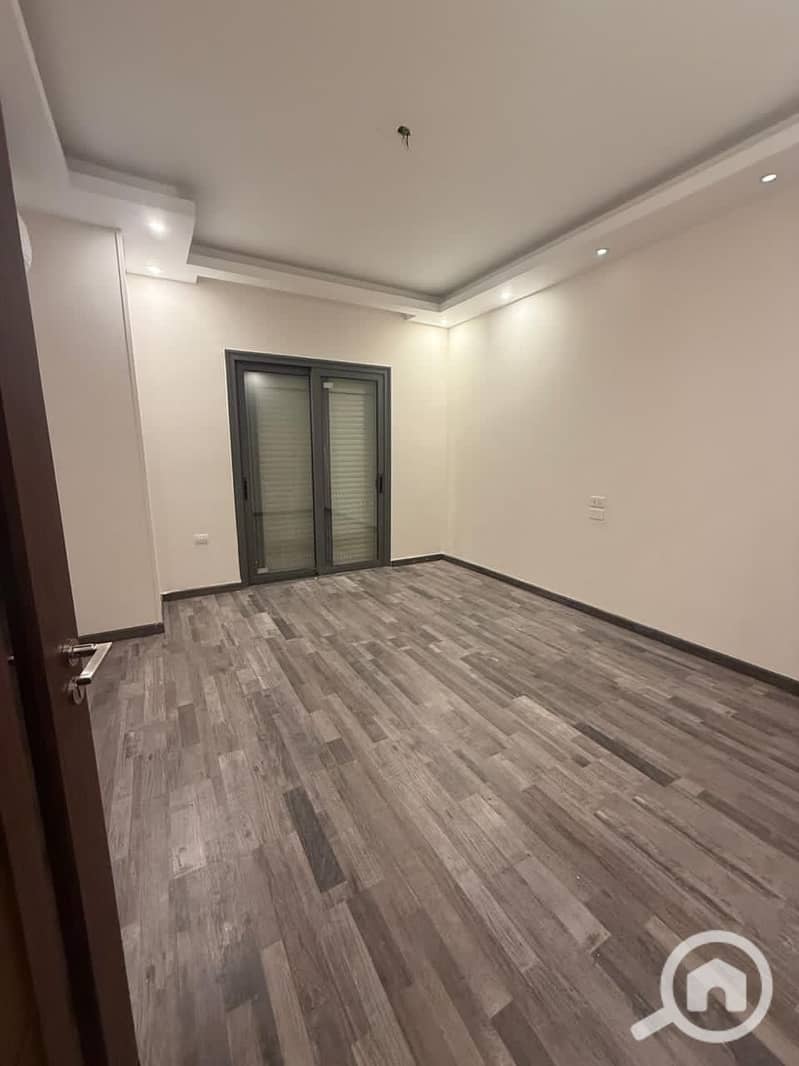 6 59581b5e-e659-4533-96d8-8f7ba10b9bef. jpeg