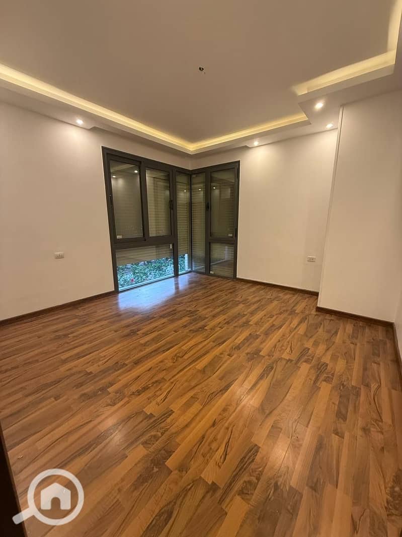 10 796398b1-fb5b-4a87-9c9e-ff7b2eb495b5. jpeg