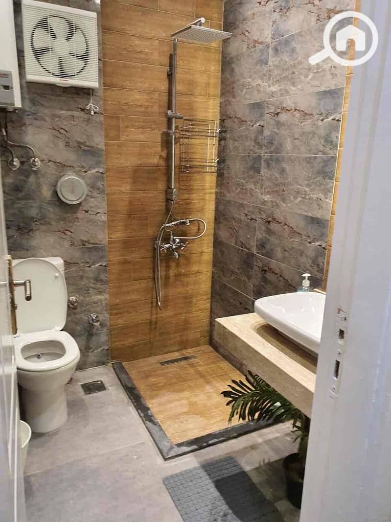 10 582b259a-7189-4779-8b27-3436e76acb2b. jpg