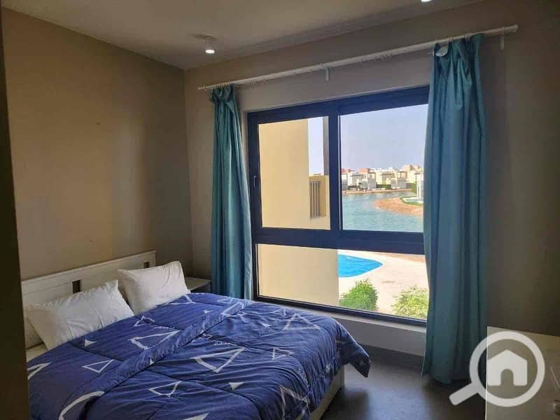 10 9c46833b-ab6c-455a-aa84-649e21b88bb4. jpg