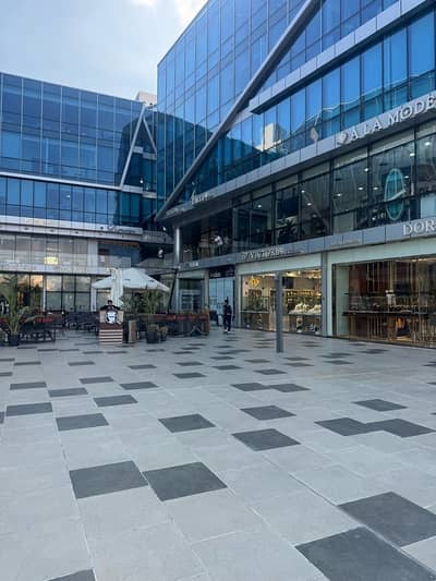 محلات تجارية  للبيع في الشيخ زايد، الجيزة - محل للبيع 60 م - الشيخ زايد ريتزى مول - من المالك بدون وسيط