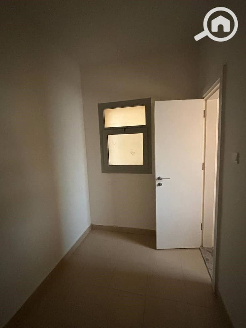 2 06af0e45-e9ee-4482-8df0-58a13dde0c51. jpg