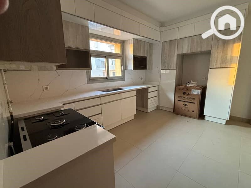 17 f2829ffa-87f0-4b32-ba6b-cea72997b022. jpg