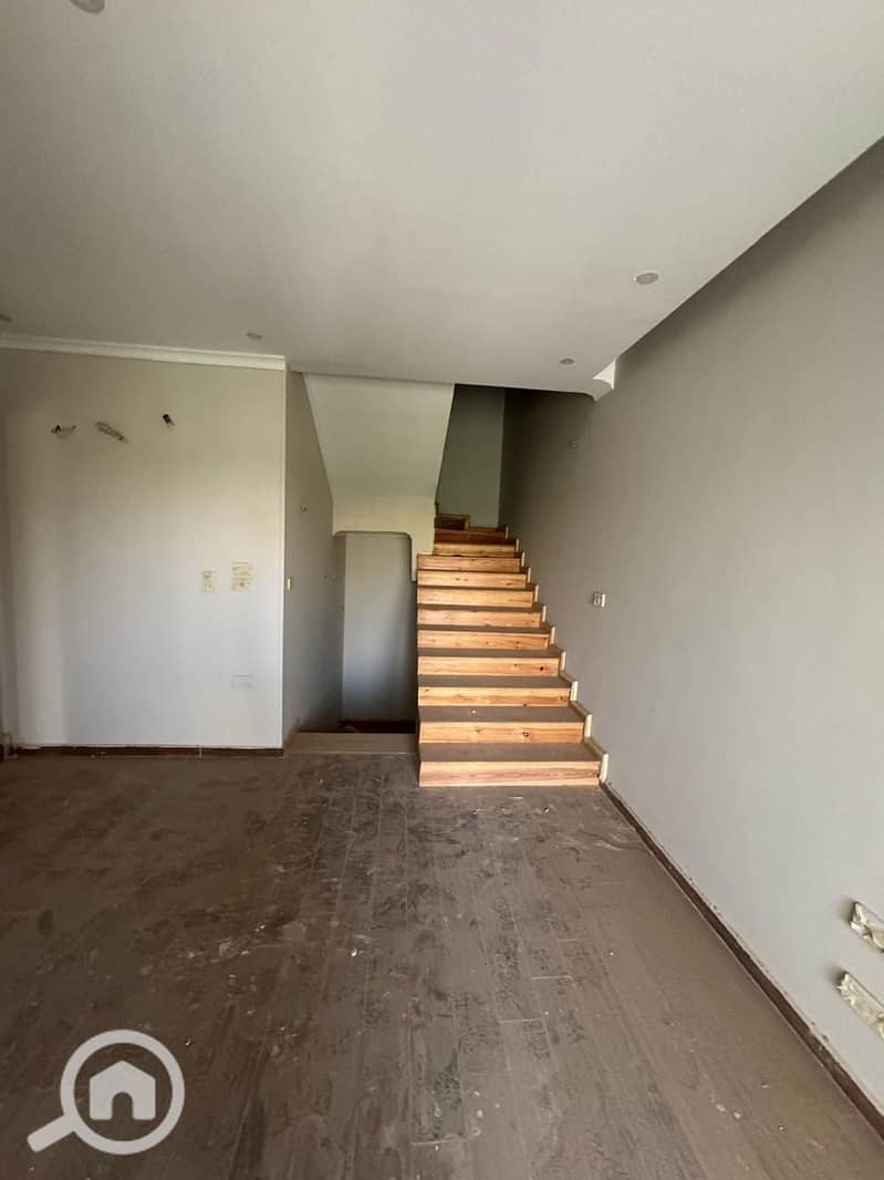 4 5dd92020-e2c7-4af6-b950-3dbc1ef31fcf. jpeg