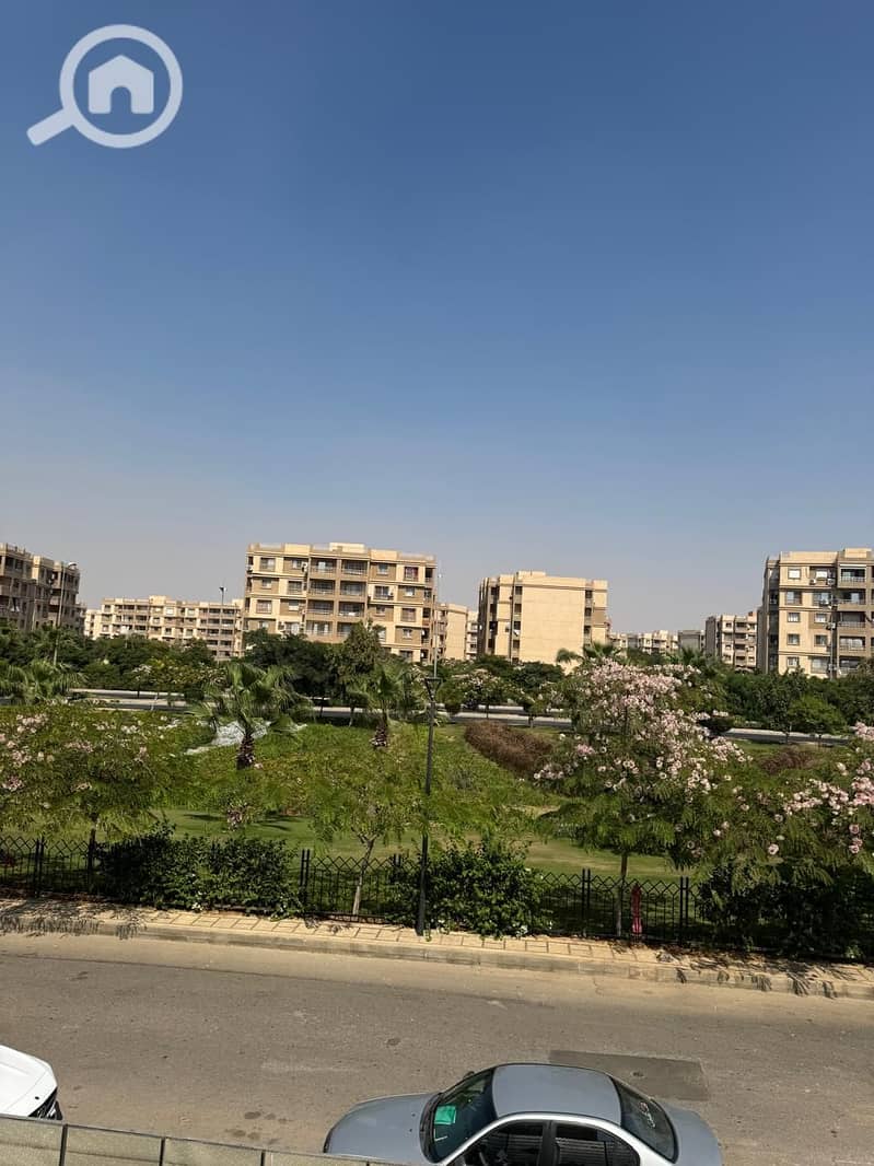 12 d9d2ceff-10d6-460c-aa98-43a155c3c201. jpeg