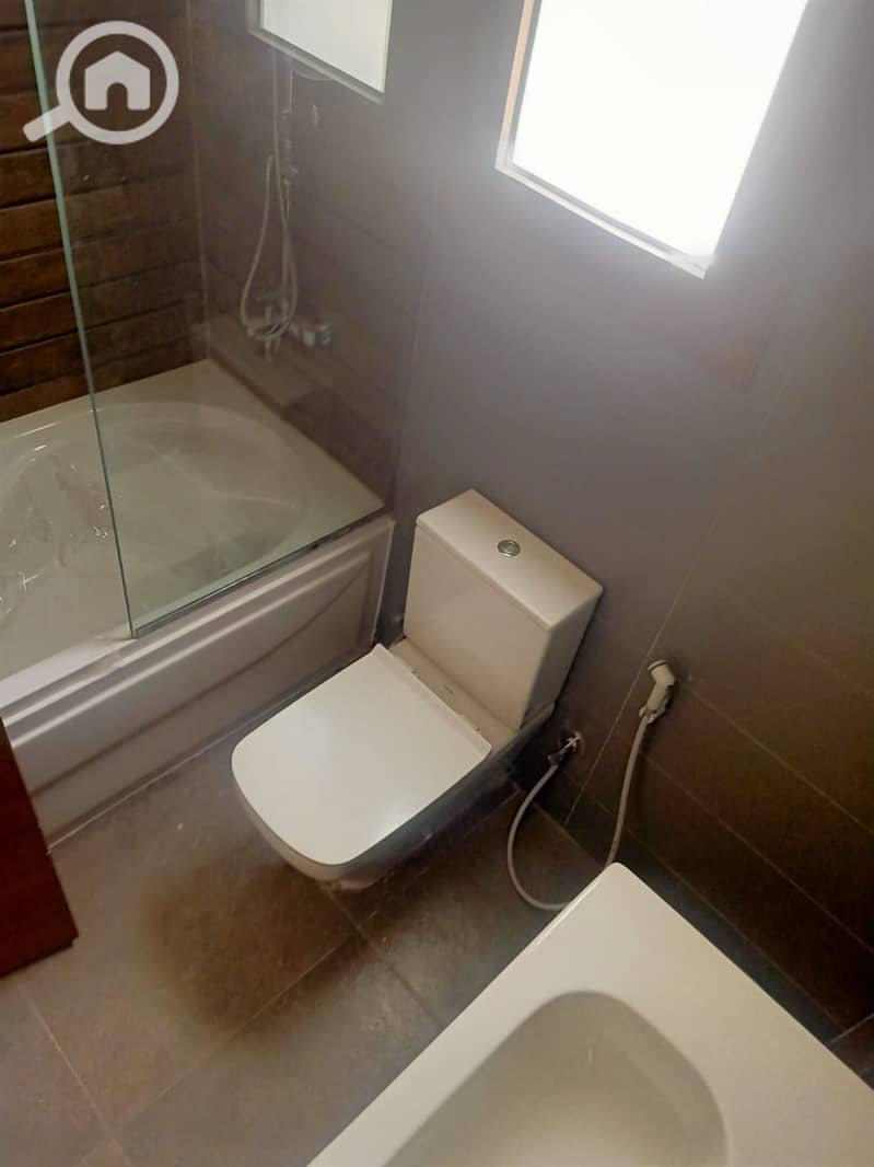 9 75deea3d-160e-4bd3-ac32-bc96ec384b79. jpeg