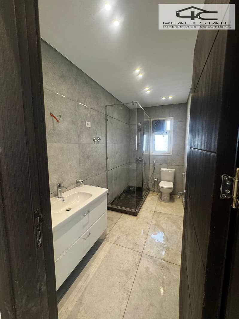 5 WhatsApp Image 2025-12-12 at 16.57. 43 (2). jpeg