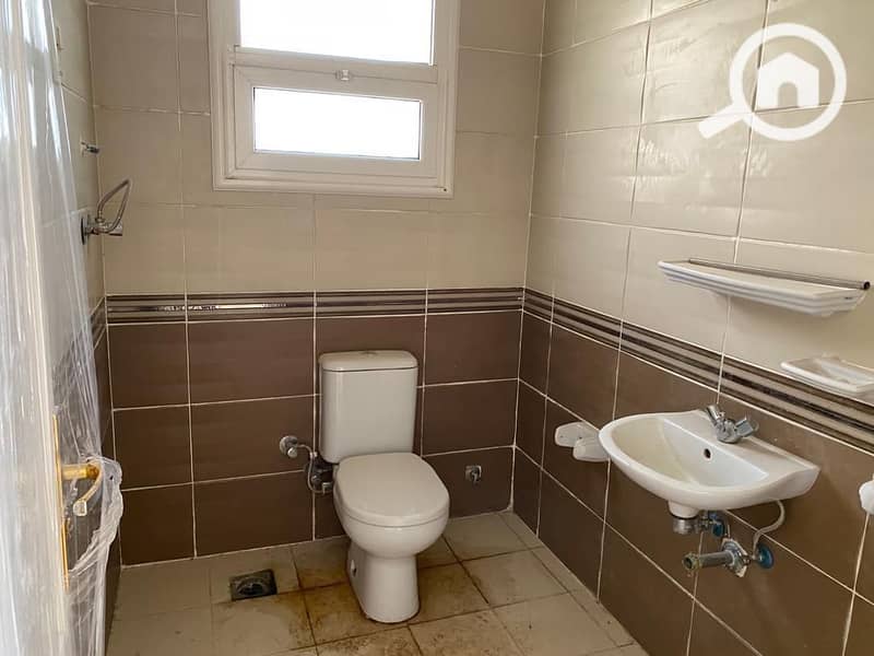 7 a8e9cb83-99d1-4866-90d7-95a347cf52b0. jpg