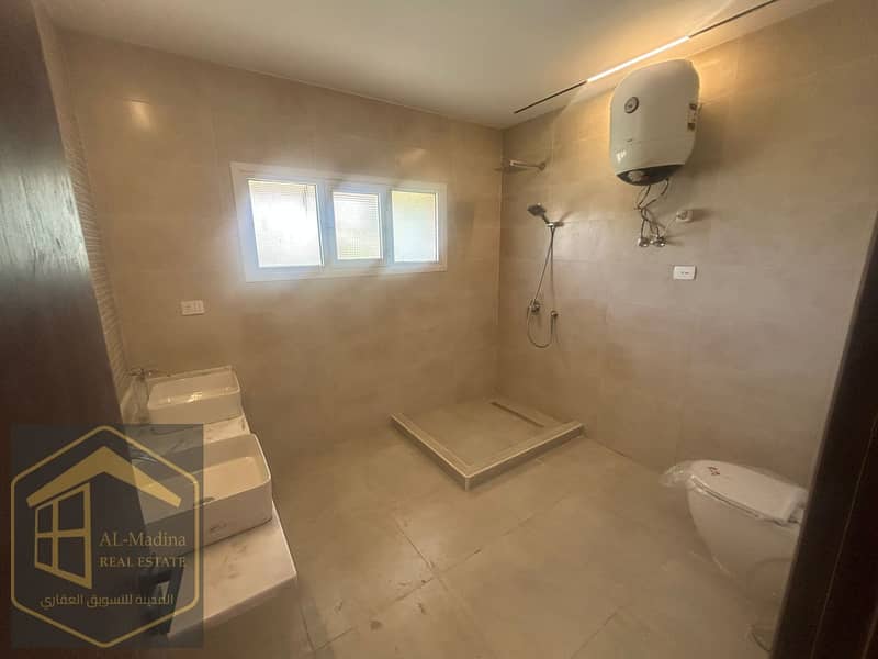 15 WhatsApp Image 2025-12-14 at 17.36. 33 (1). jpeg